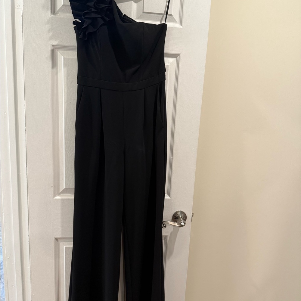 Elegant Black One-Shoulder Jumpsuit